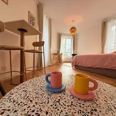 A Small Loftin Of Apartment Paris